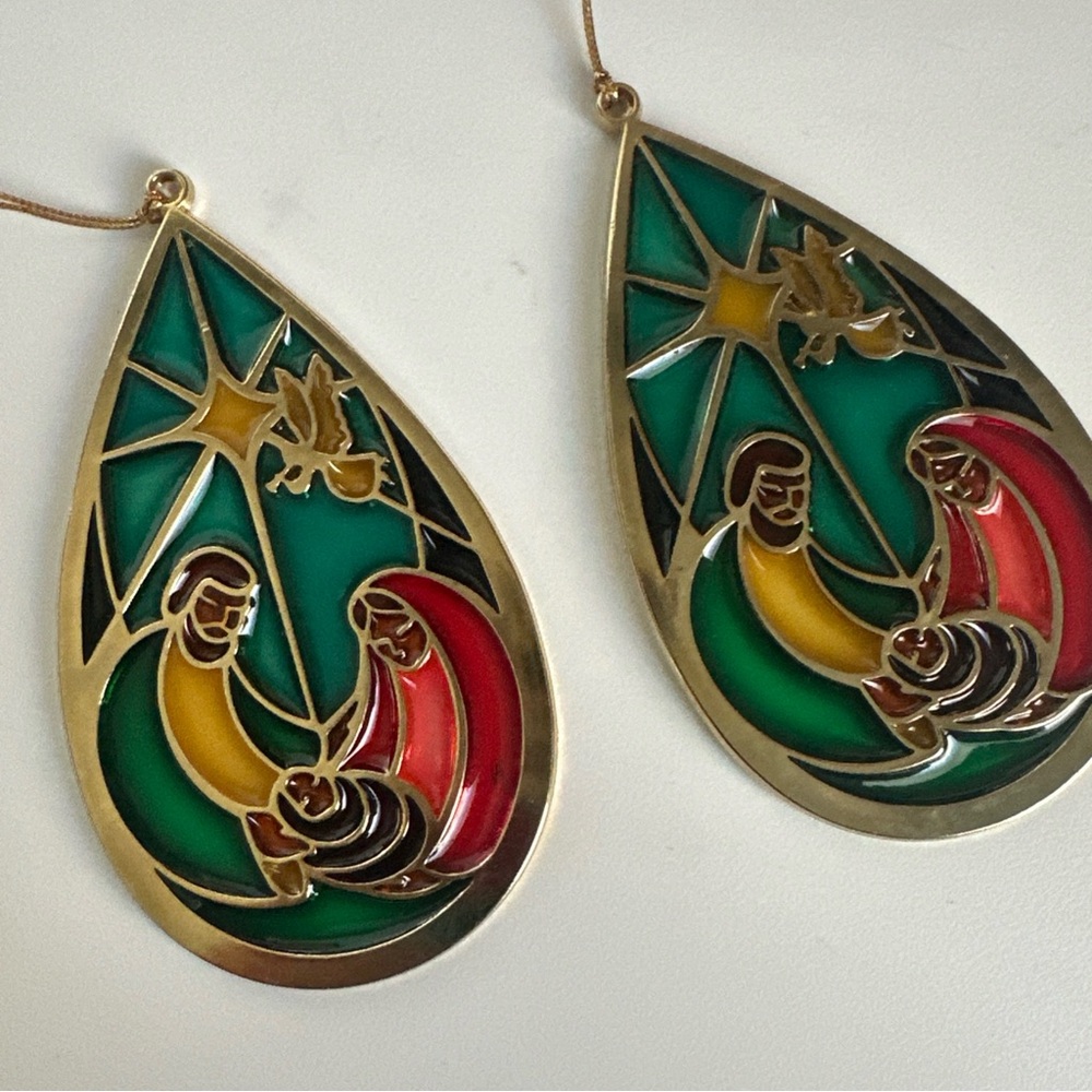 (2) Holy Family Stained Glass Window Teardrop Shape Gold Tone Xmas Ornament - Picture 5 of 15